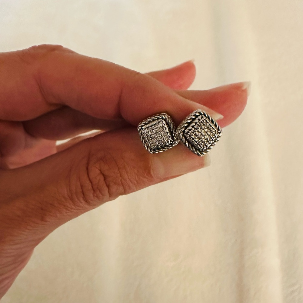 Earrings in Silver and diamonds